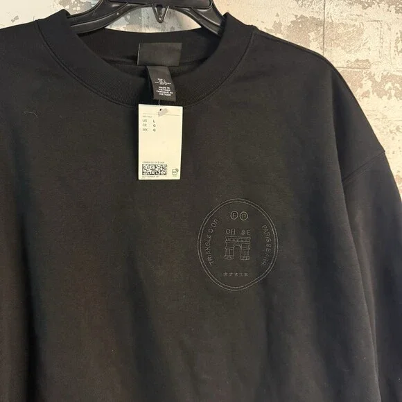 NWT! H&M Crewneck Printed Sweater Sweatshirt - Black Size Large - Picture 2 of 5